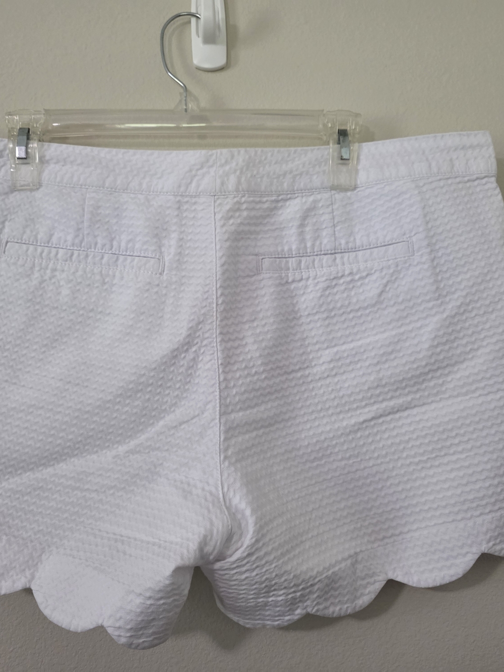 Lilly Pulitzer White Scallop Hem High-Waist Shorts - Picture 5 of 5